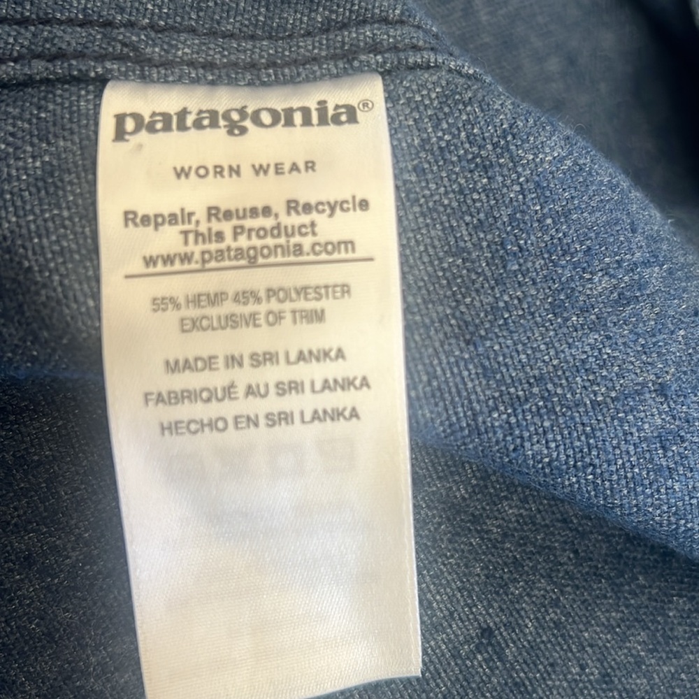 New Patagonia California Trout Women's Blue Button Up - Picture 8 of 8